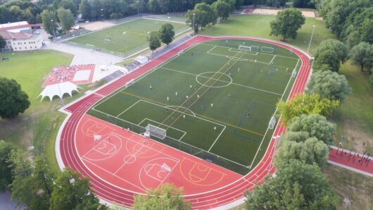 USZ Kunstrasenplatz 1